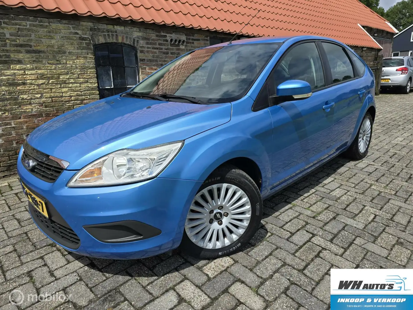 Ford Focus 1.6 Trend Nieuwe Apk Blauw - 1