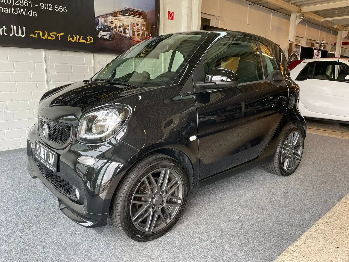 smart forTwo BRABUS Xclusive 109/ 122 PS Navi Kamera 1 Hand Noir - 2