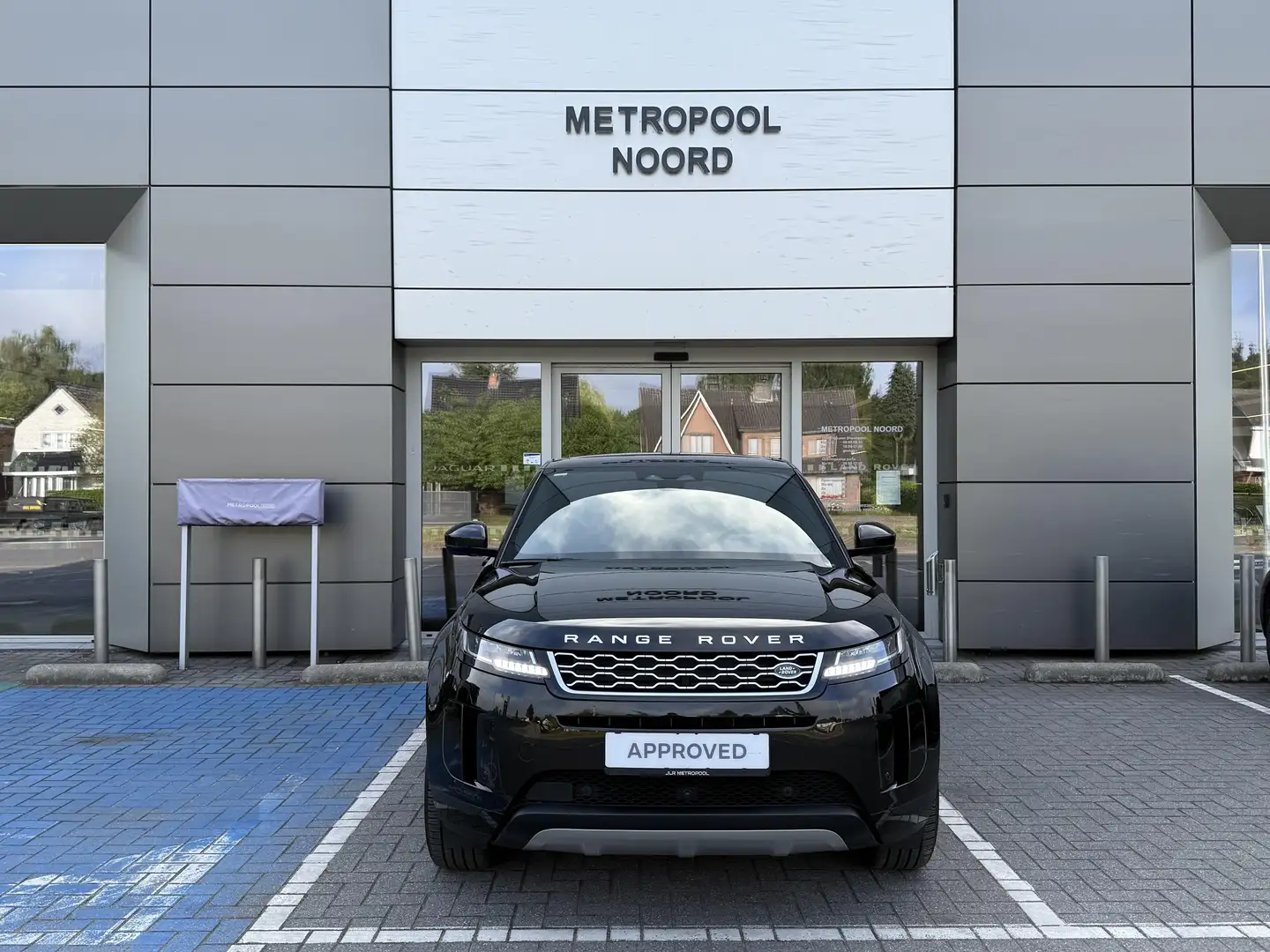 Land Rover Range Rover Evoque P200 S // Pano Roof Noir - 2