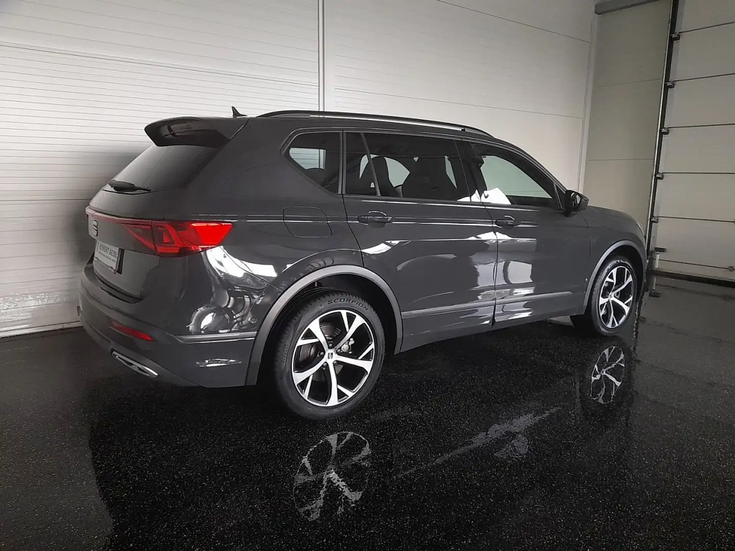 SEAT Tarraco FR-LINE PHEV 245 DSG *VOLL-LED / DCC / 19 ZOLL ... Grau - 2
