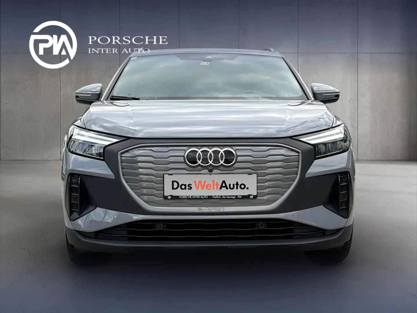 Audi Q4 e-tron Audi Q4 45 e-tron business Grau - 2