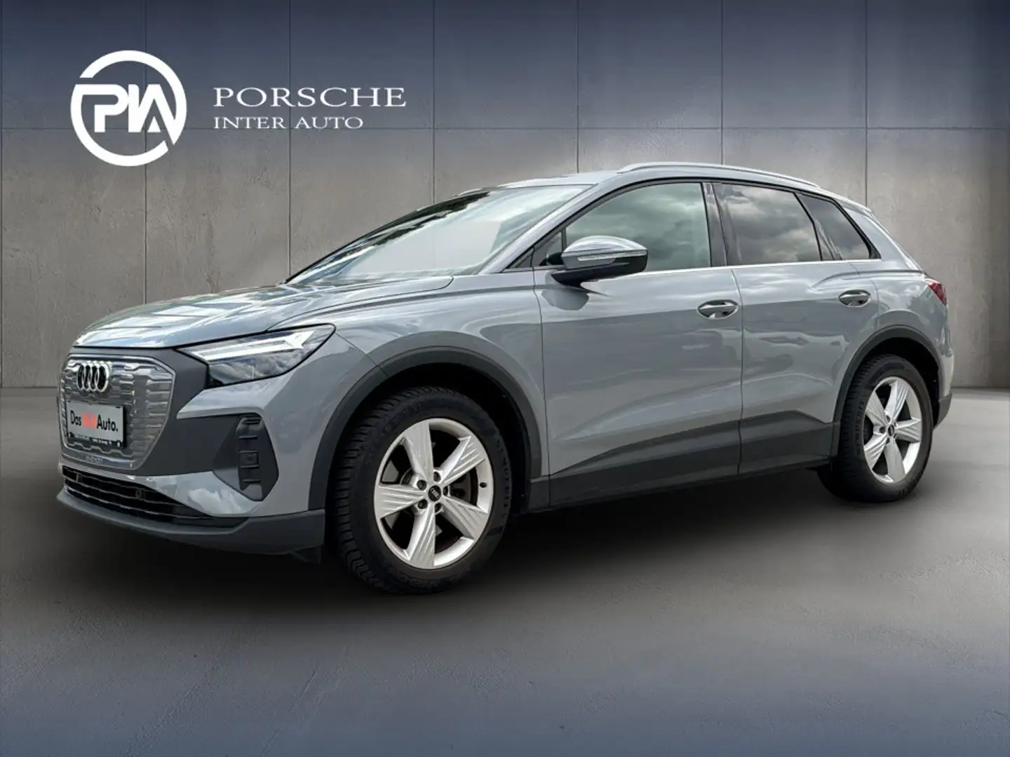 Audi Q4 e-tron Audi Q4 45 e-tron business Grau - 1