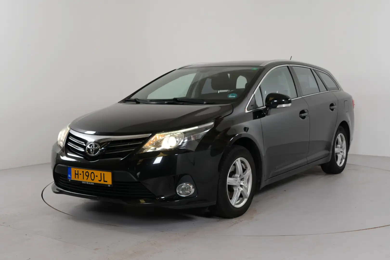 Toyota Avensis Wagon 1.8 VVTi | Trekhaak | Clima | Cruise | Navi Zwart - 2