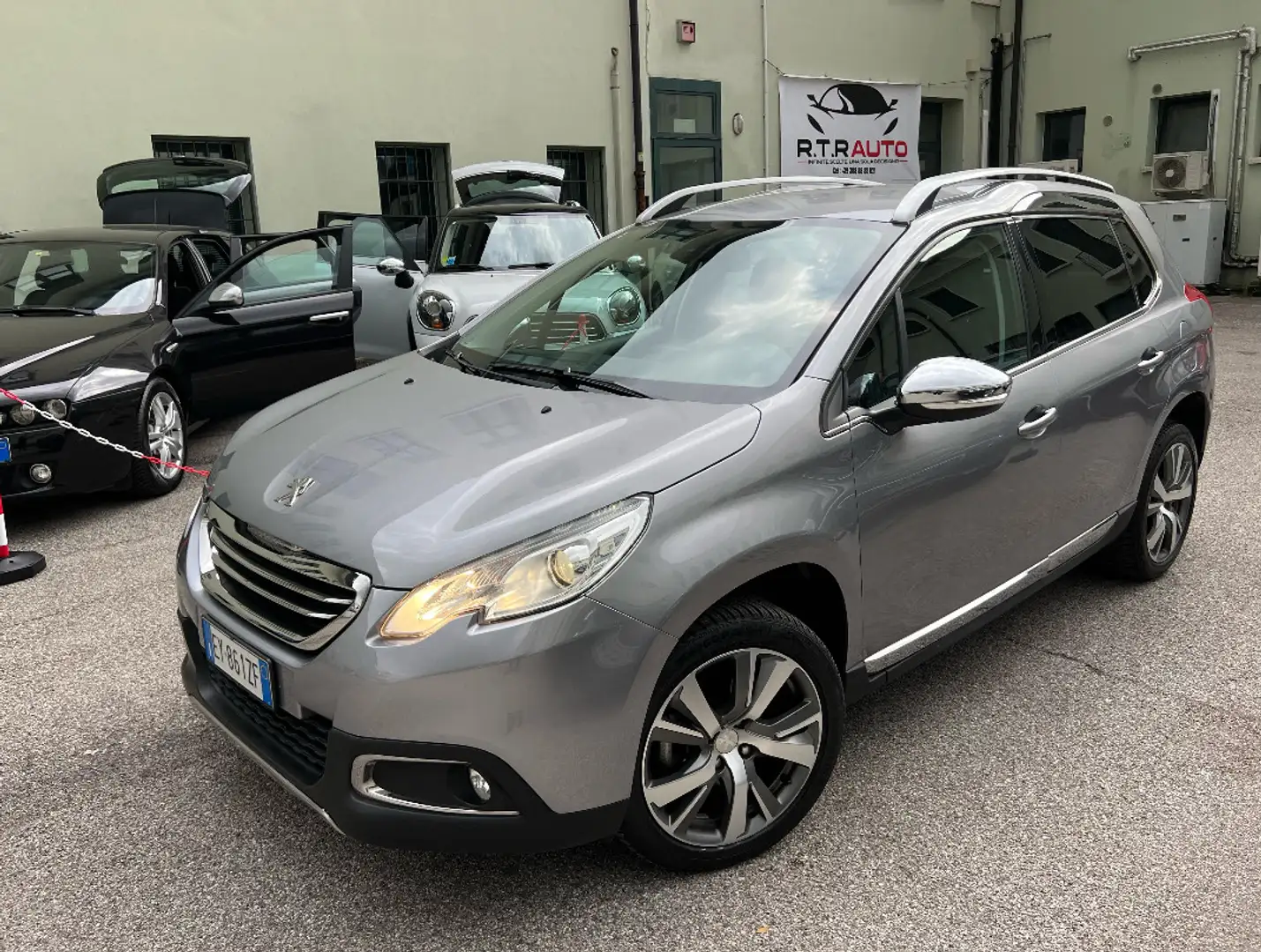 Peugeot 2008 e-HDi  115 STOP & START Feline - 2