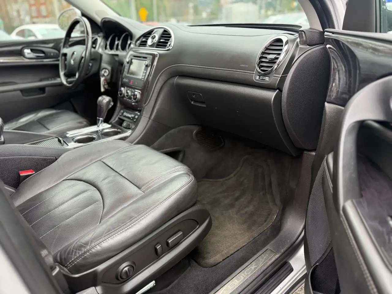 Buick Enclave снимка Buick Enclave