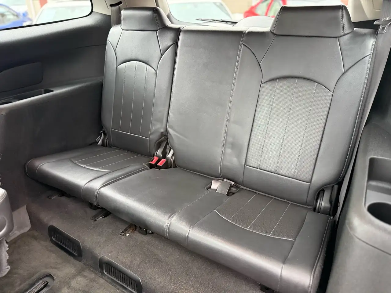 Buick Enclave снимка Buick Enclave