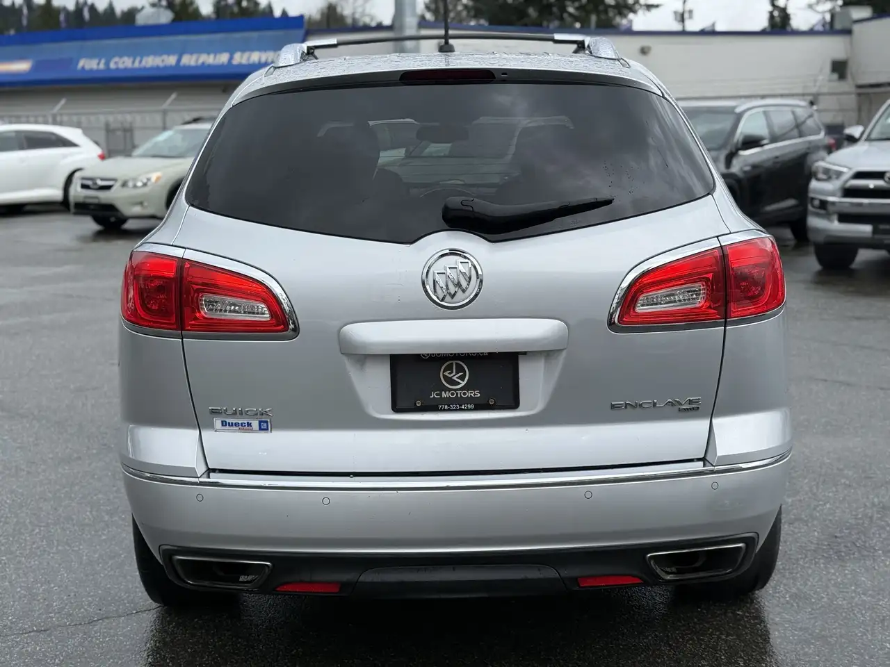 Buick Enclave снимка Buick Enclave