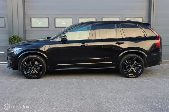 Volvo XC90 view 14