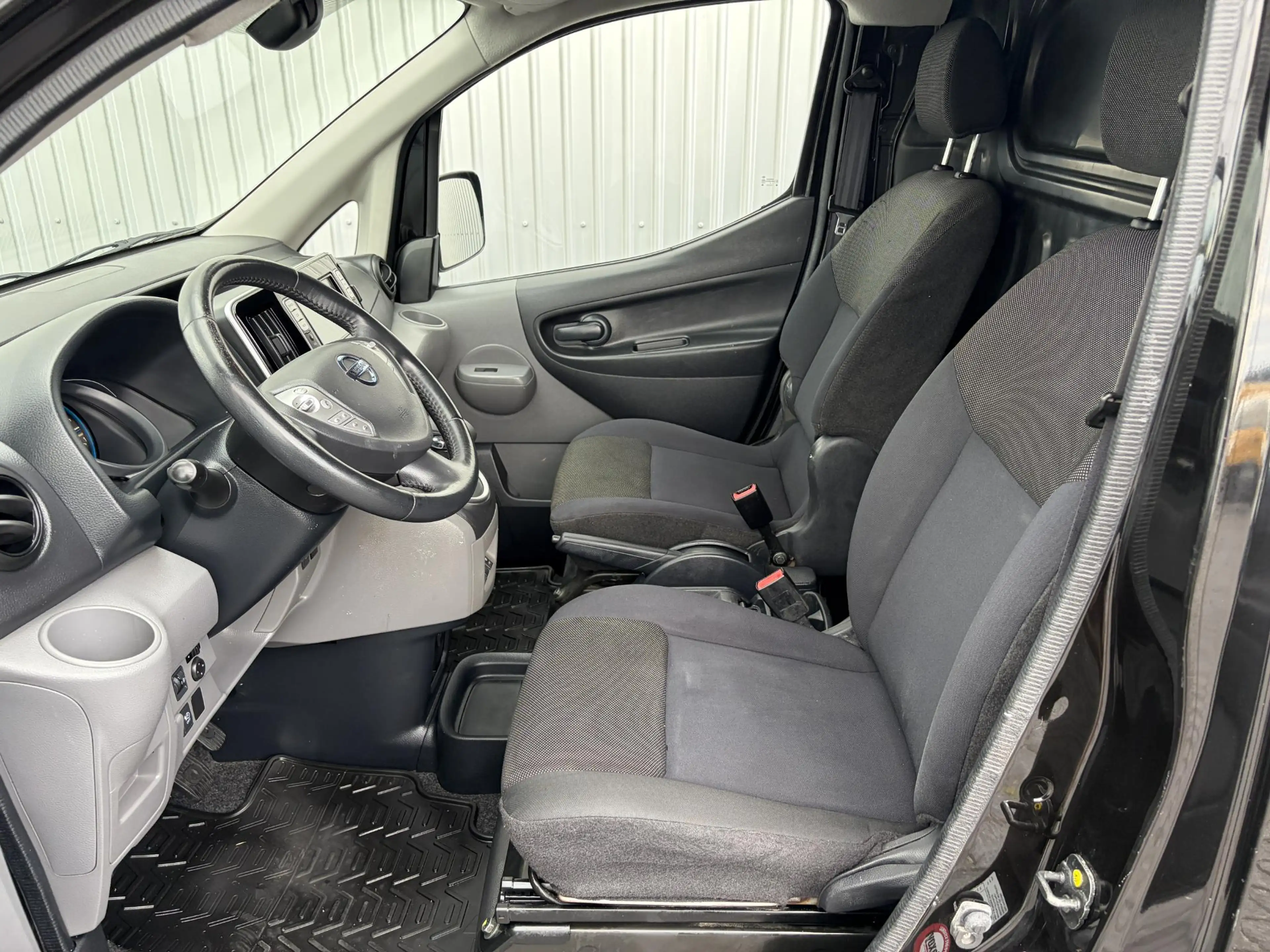 Nissan E-NV200 Business 40 kWh*ECC*CRUISE*HAAK*CAM*NAVI*KEYLESS* — photo 21