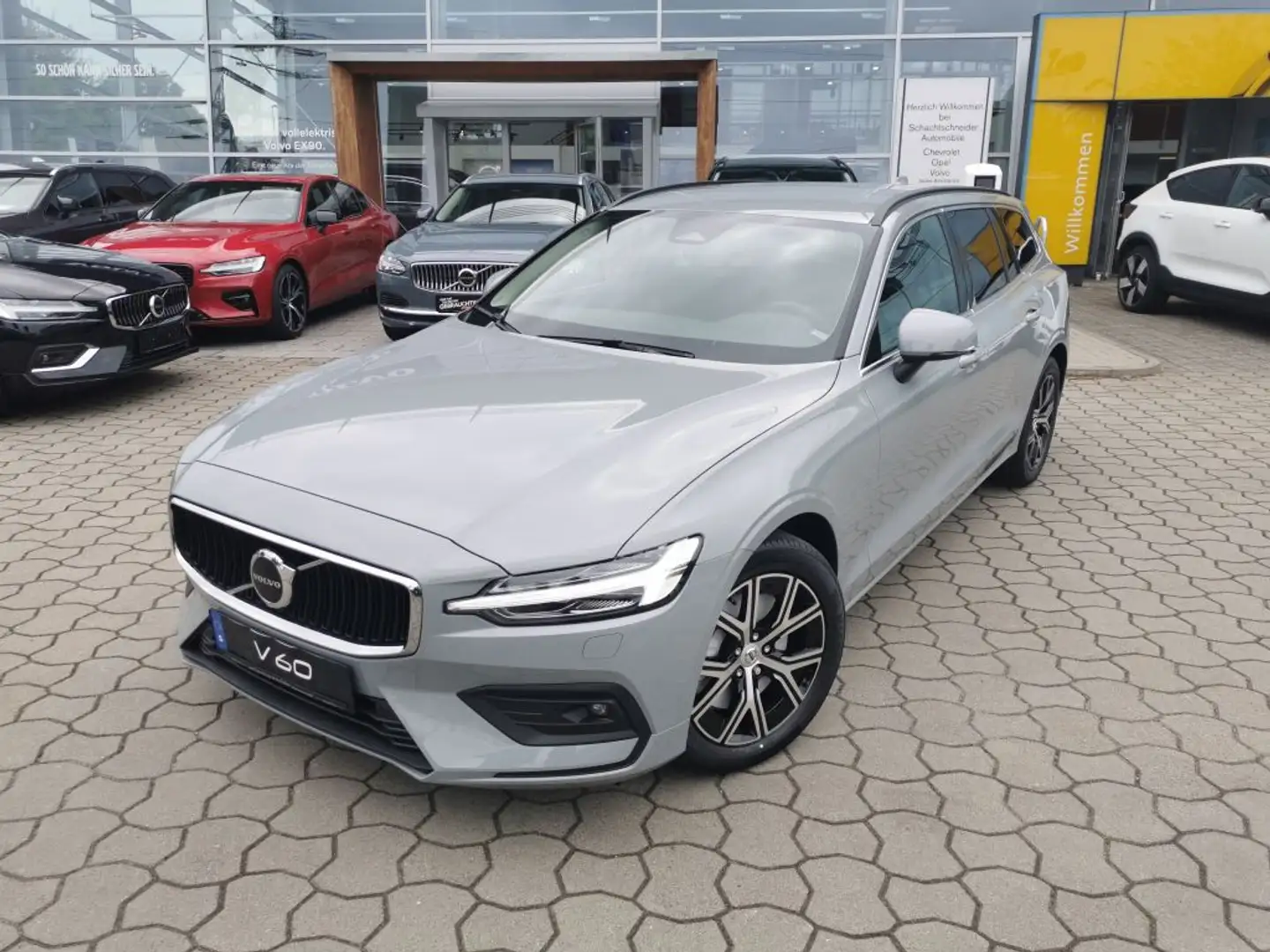 Volvo V60 B3 B Core+LED+Kamera+BLIS+ Grau - 2