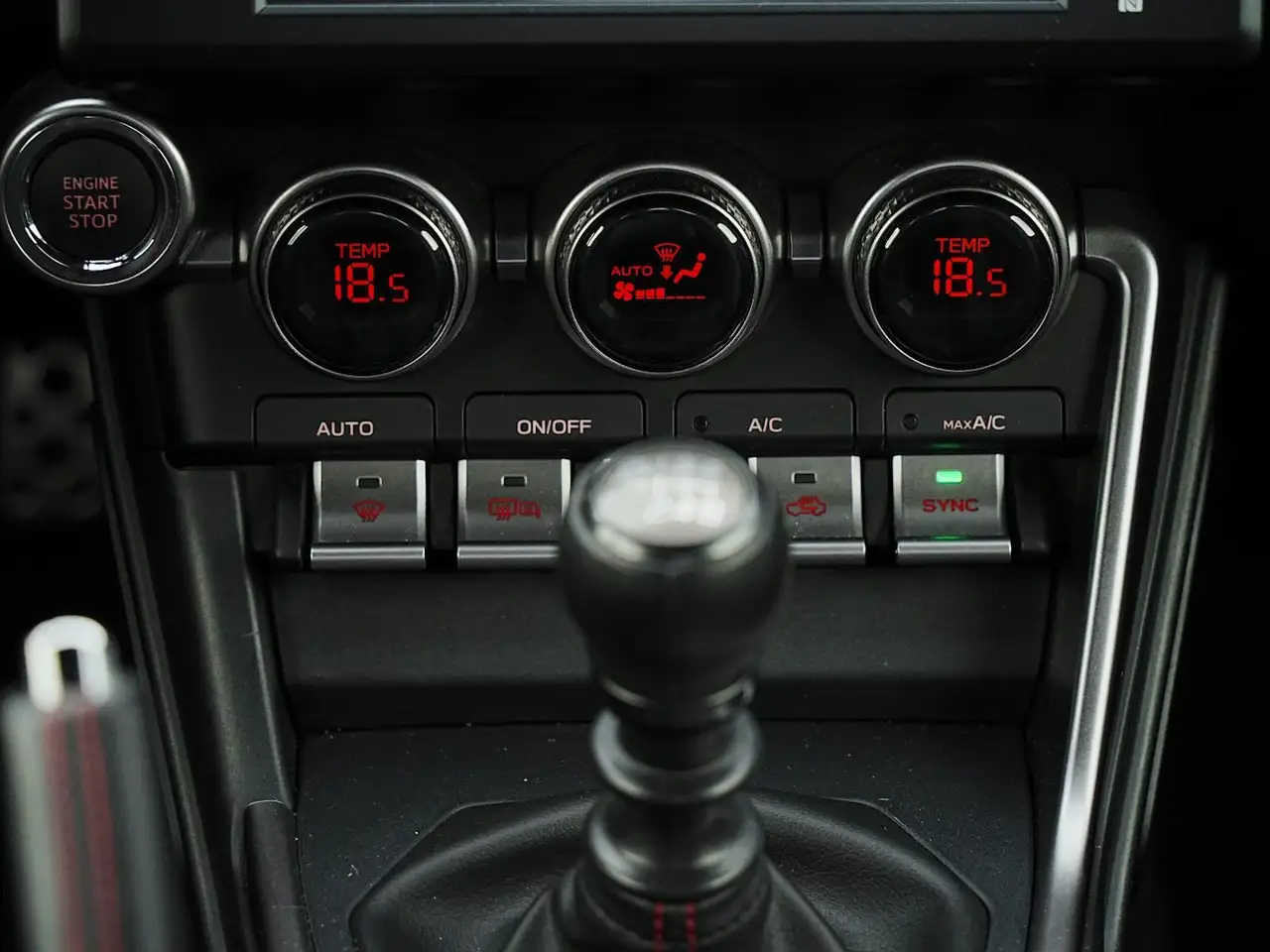 Subaru BRZ снимка Subaru BRZ