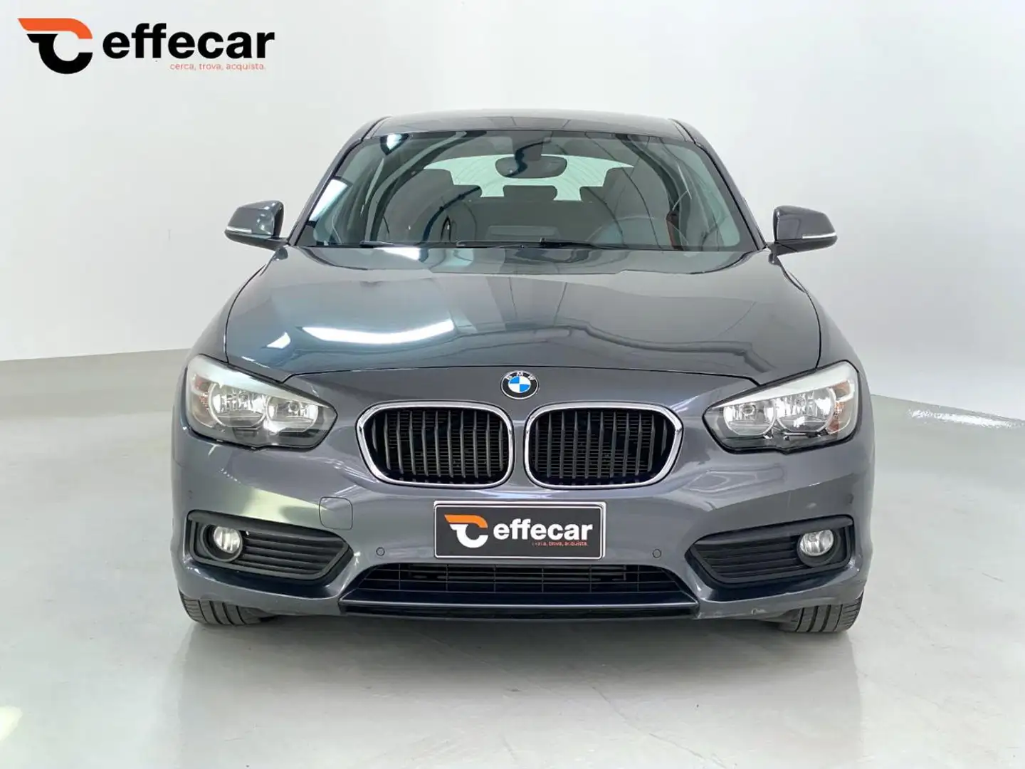 BMW 116 d 5p. Urban Gris - 2