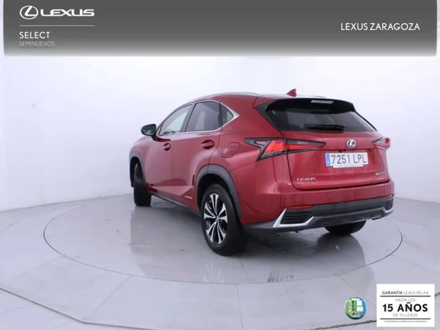 Lexus NX 300h 2.5 Premium Plus 4WD Rojo - 2
