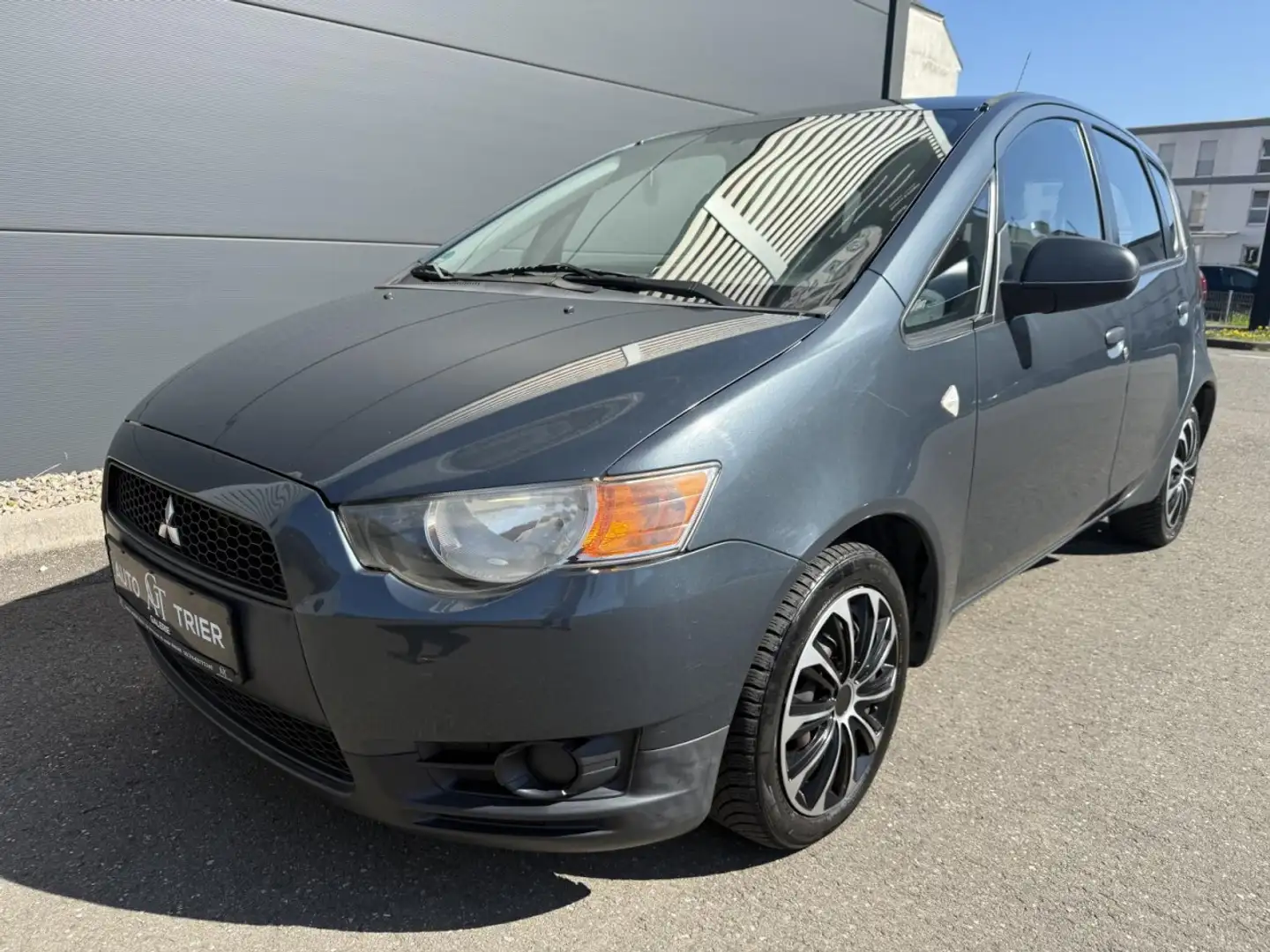Mitsubishi Colt 1.4 Lim. 5-trg. Inform Klima ZV Servo Klima Grau - 2