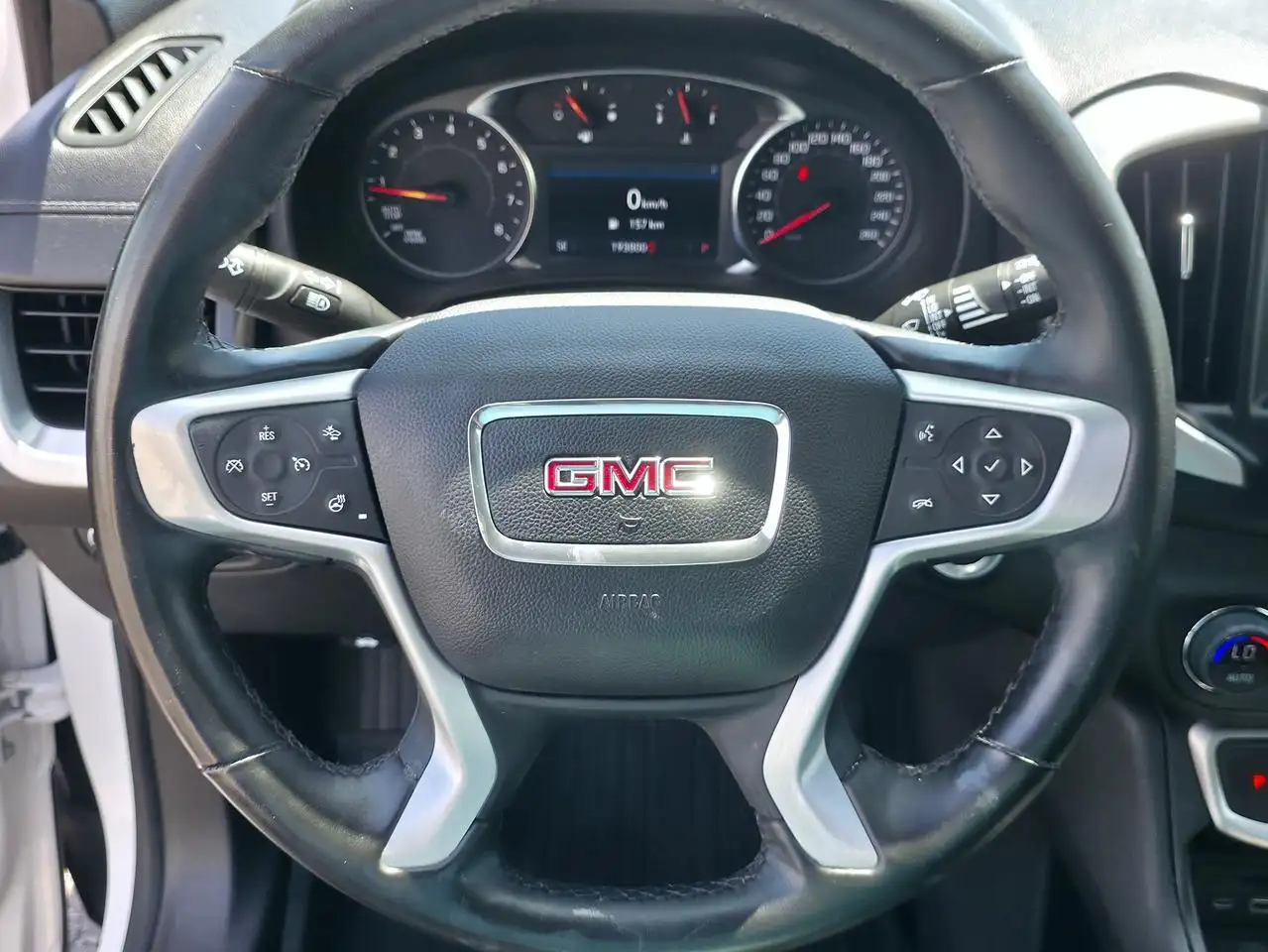 GMC Terrain снимка GMC Terrain