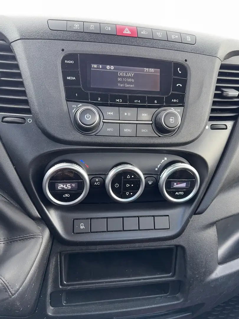 Iveco Daily AUTOTELAIO E PEDANA CARICATRICE - 2