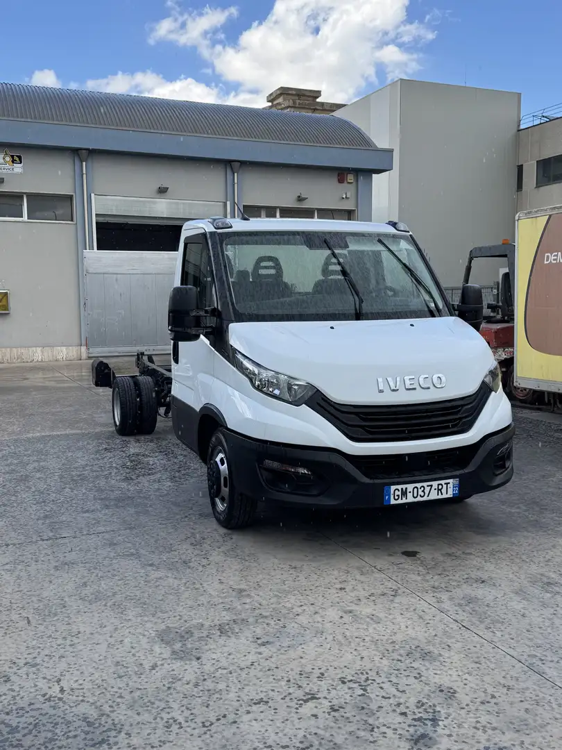 Iveco Daily AUTOTELAIO E PEDANA CARICATRICE - 1