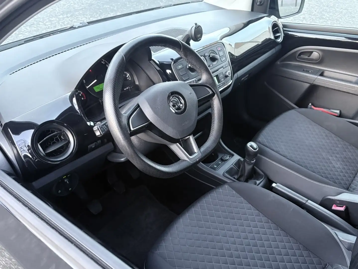 Skoda Citigo 1.0 GreenTech Fresh Cruise Airco Lmv Schwarz - 2