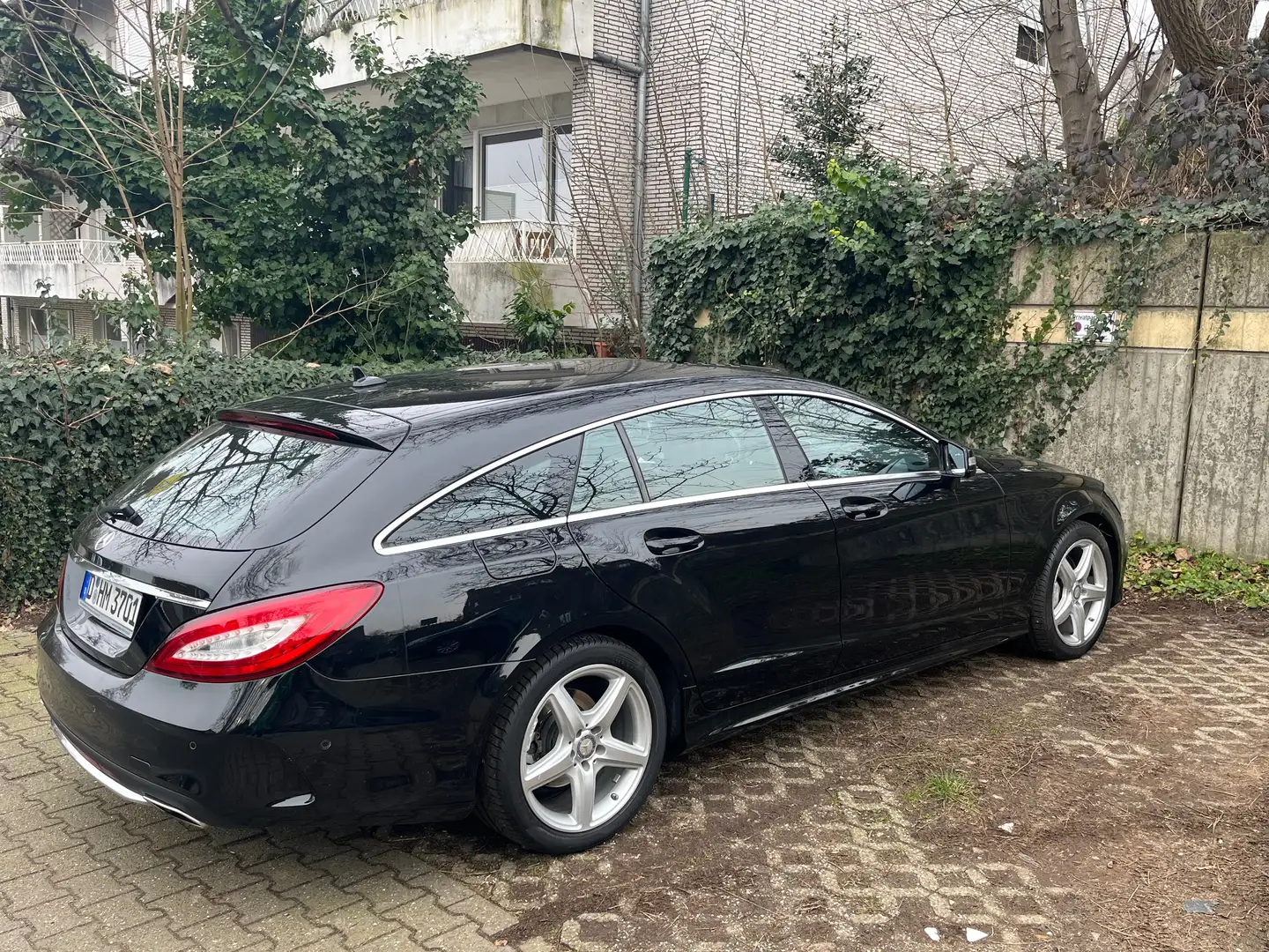 Mercedes-Benz CLS 400 CLS Shooting Brake 400 4Matic 7G-TRONIC Černá - 1