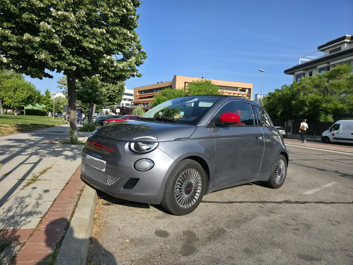 Fiat 500e versión Red - 1