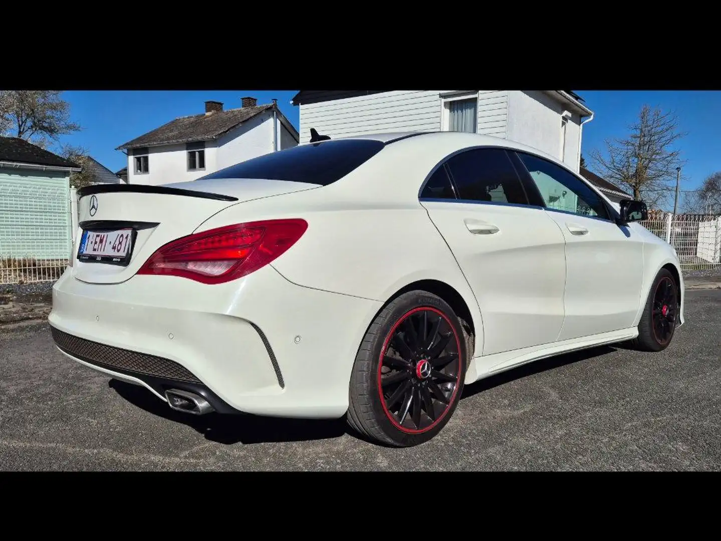 Mercedes-Benz CLA 200 Blanc - 2