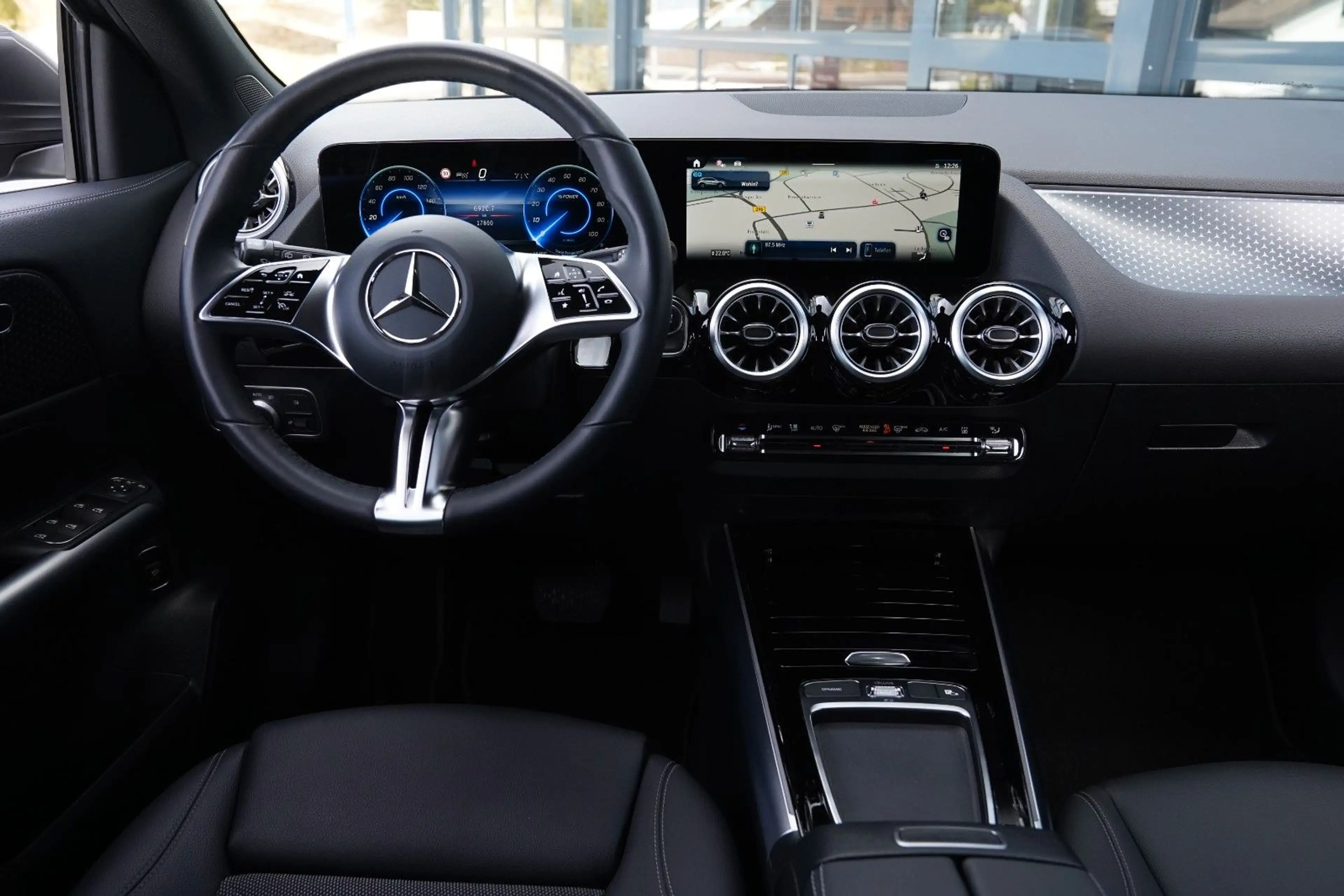 Mercedes-Benz EQA 350 4Matic MBUX Wide -LED-360-Distronic — photo 10