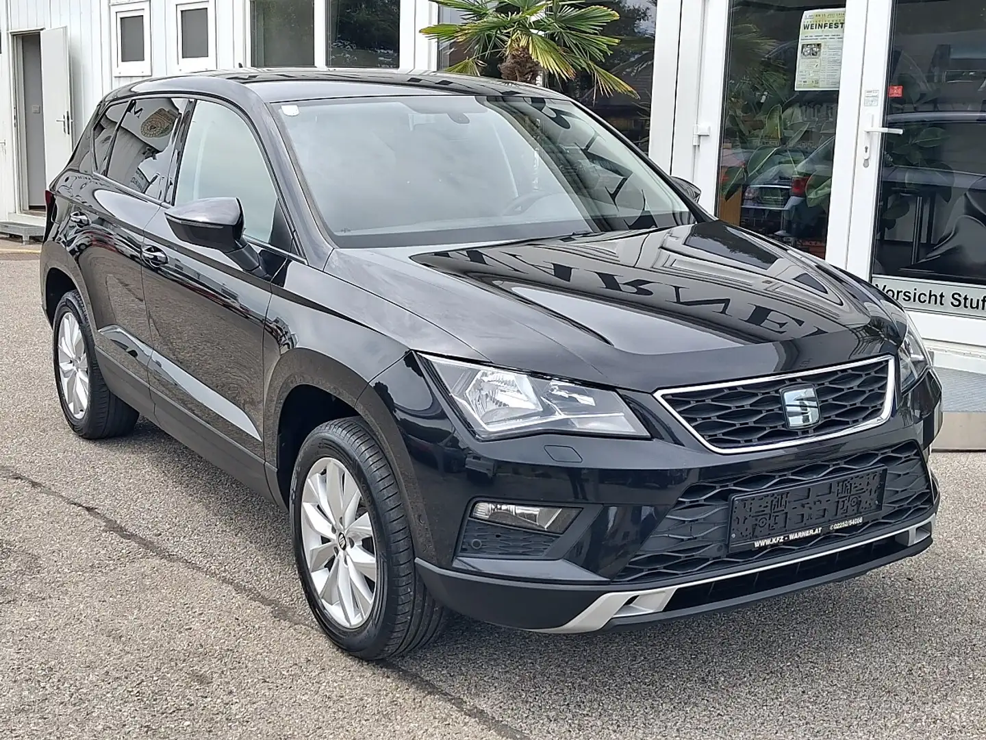 SEAT Ateca 2,0 Style TDI DSG Schwarz - 2