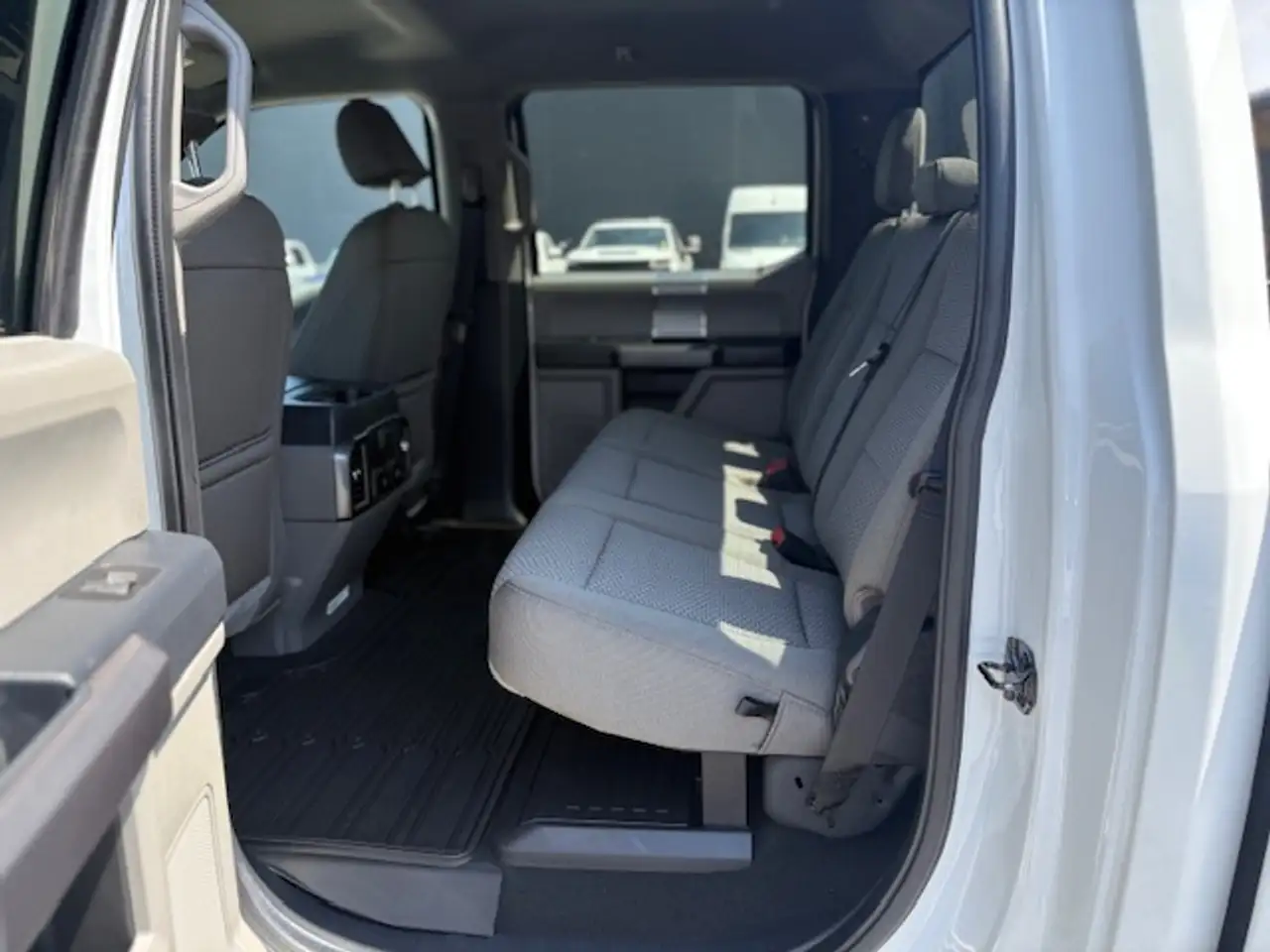 Ford F 350 снимка Ford F 350
