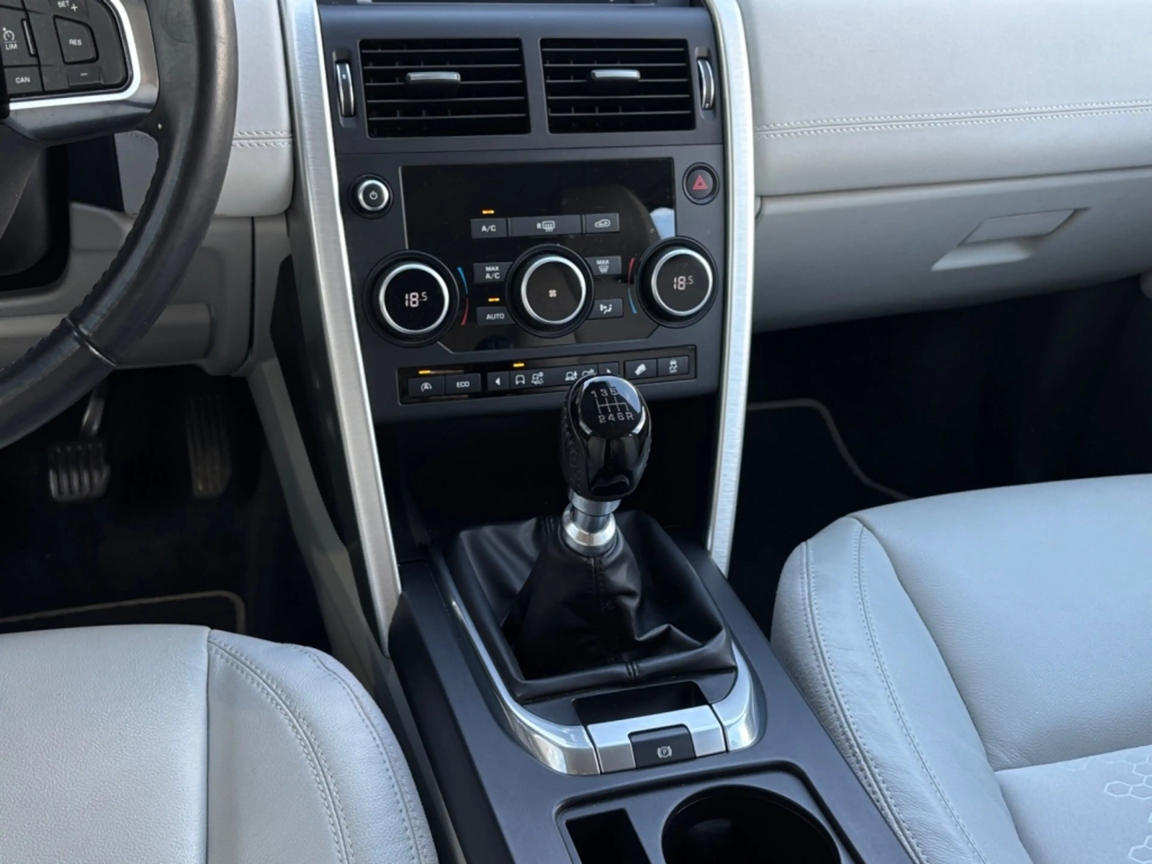 Land Rover Discovery Sport 2.0 TD4 SE AHK|XENON|NAVI — photo 8