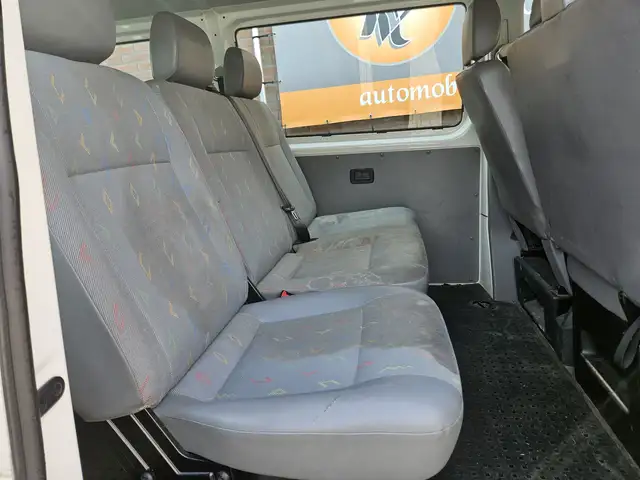 Volkswagen Transporter view 22
