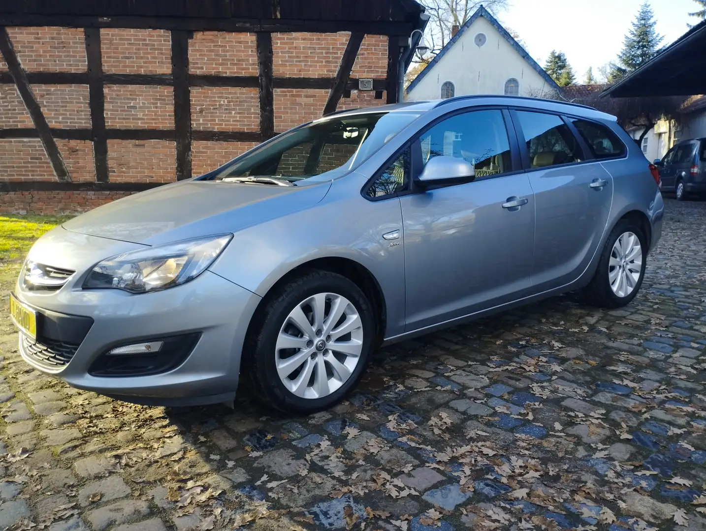 Opel Astra 1.Hand,OPEL-Scheckheft, *sehr gepflegt* Silber - 1