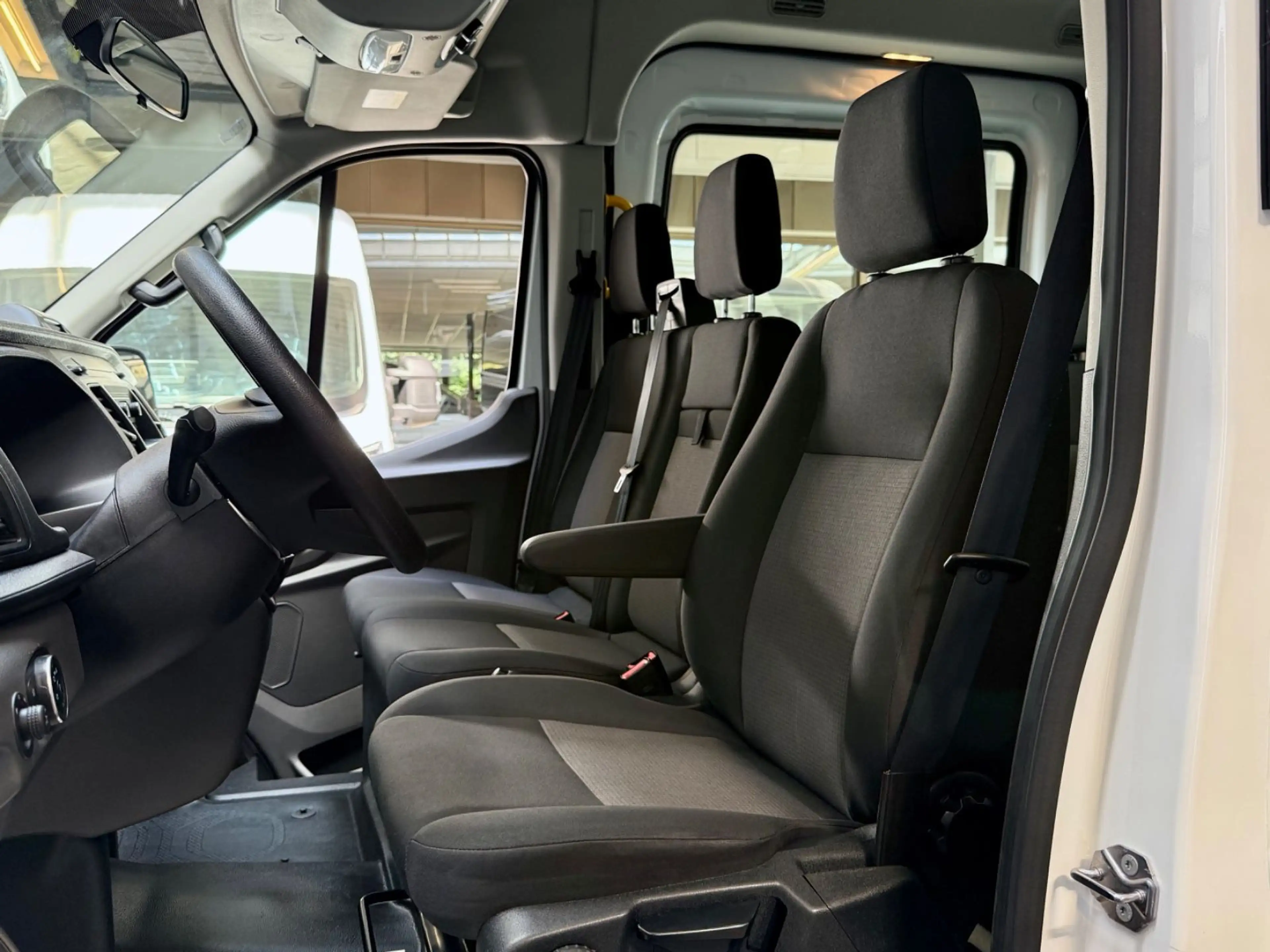 Ford Transit 2.0 D L3H2 BUS 9SITZE 2xKLIMA PDC 1.HAND — photo 13