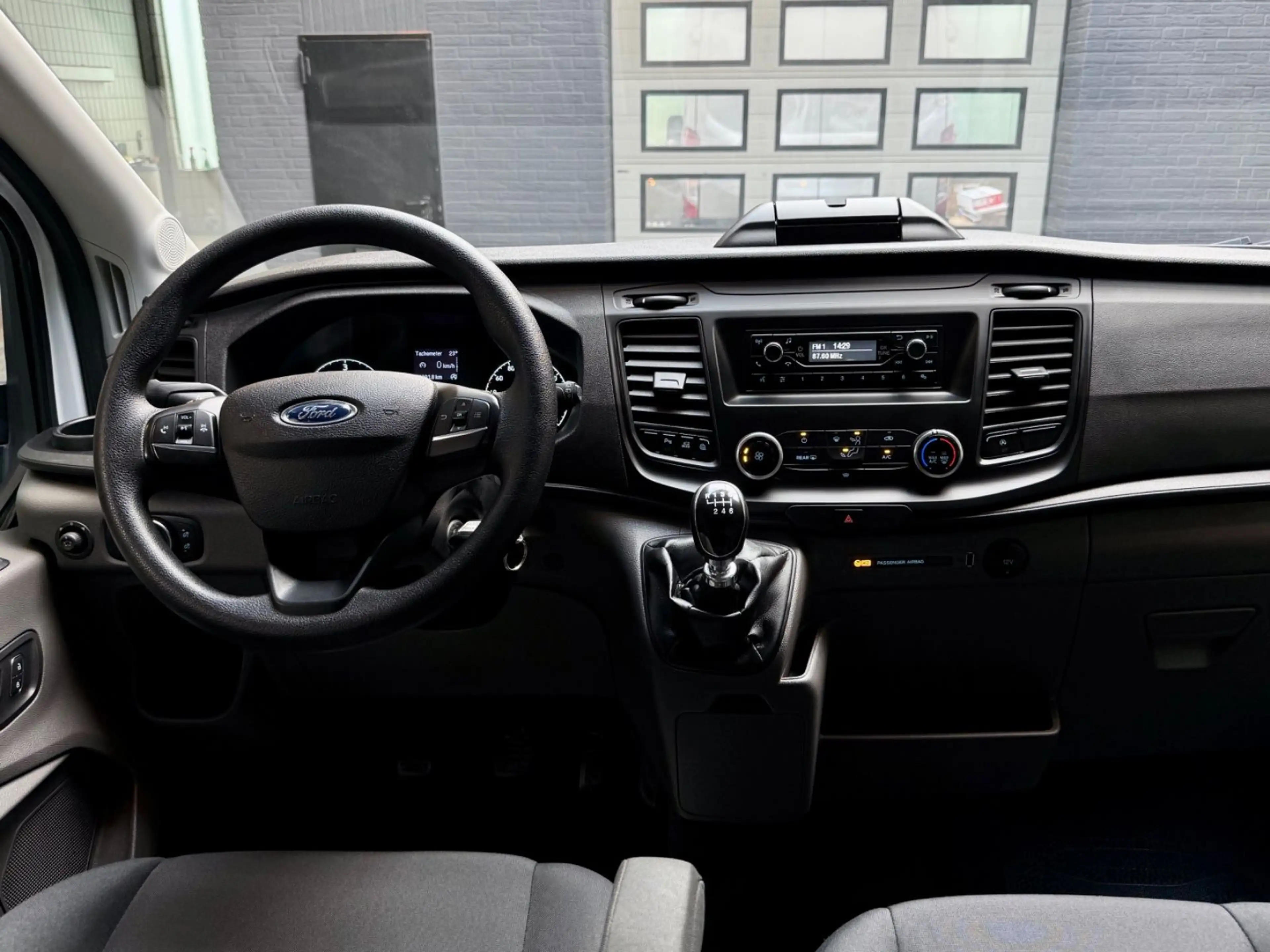 Ford Transit 2.0 D L3H2 BUS 9SITZE 2xKLIMA PDC 1.HAND — photo 15