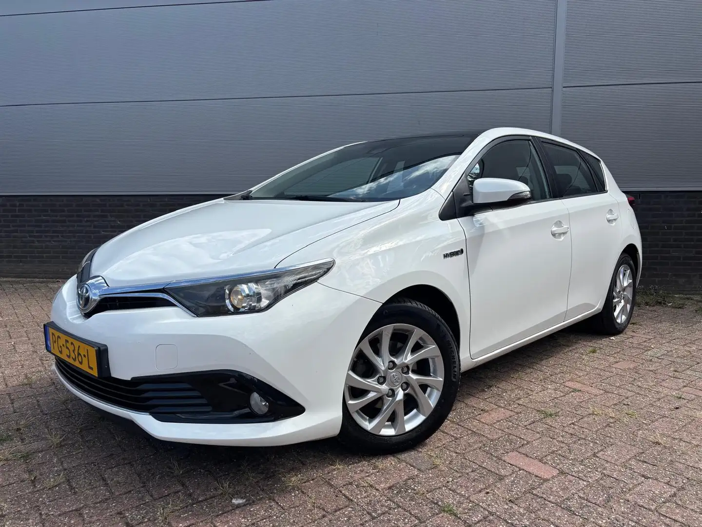 Toyota Auris 1.8 Hybrid Aspiration Wit - 1