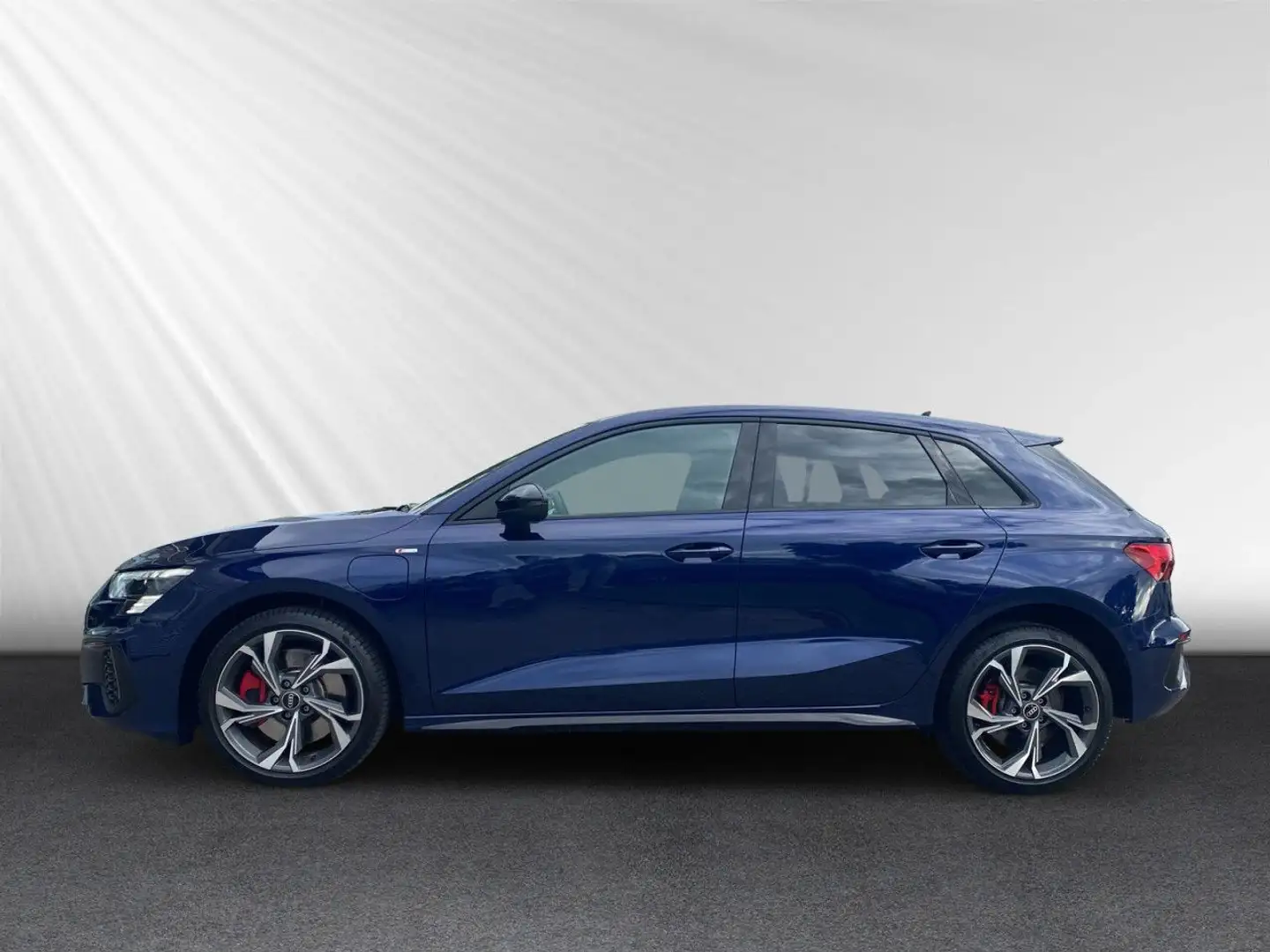 Audi A3 Sportback 45 TFSI e S line S tronic ACC R-Kam. Azul - 2