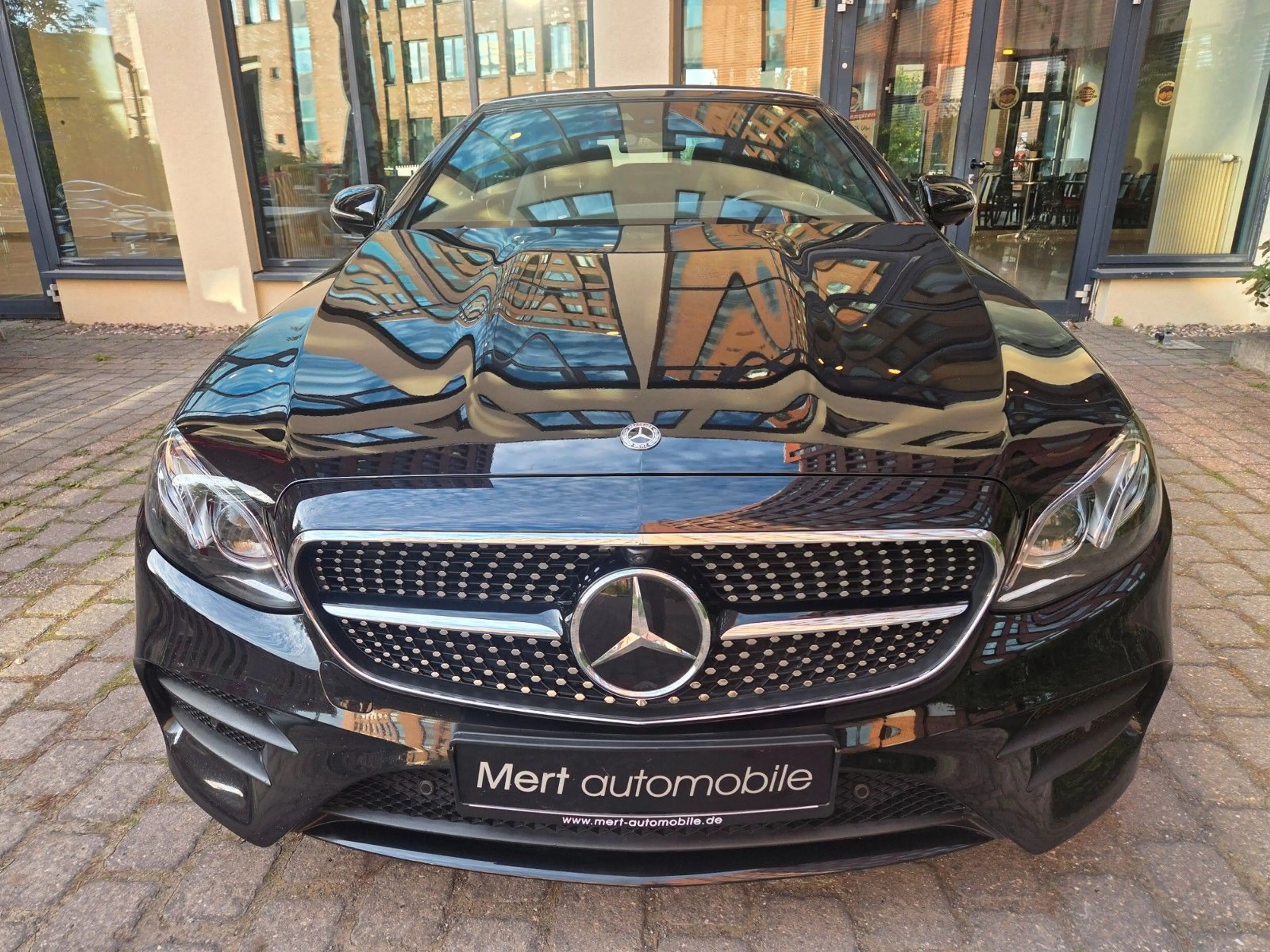 Mercedes-Benz E 400 d 4M Cabrio*AMG*AIRMATIC*DESIGNO*MASSAGE* — photo 2
