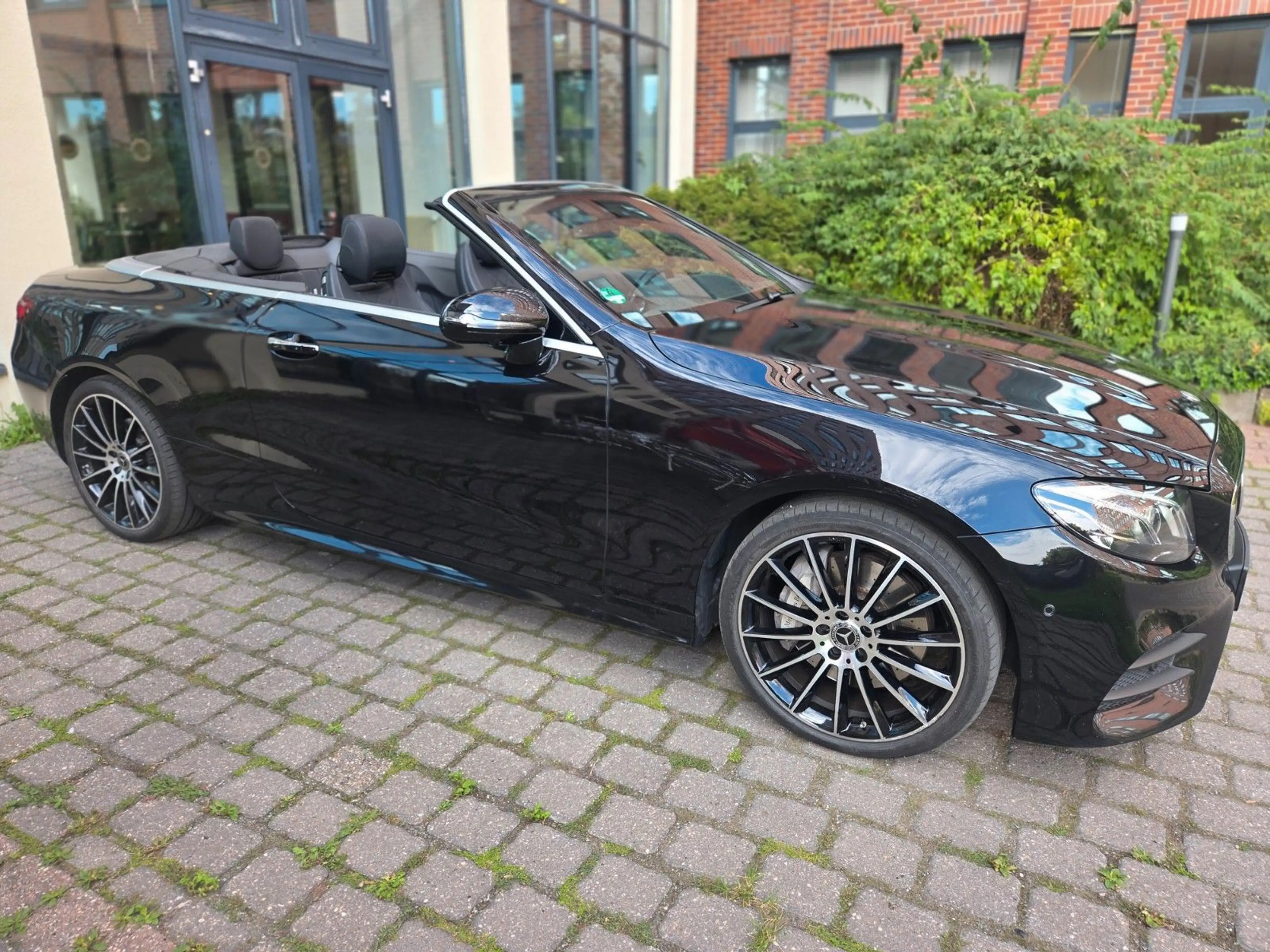 Mercedes-Benz E 400 d 4M Cabrio*AMG*AIRMATIC*DESIGNO*MASSAGE* — photo 4