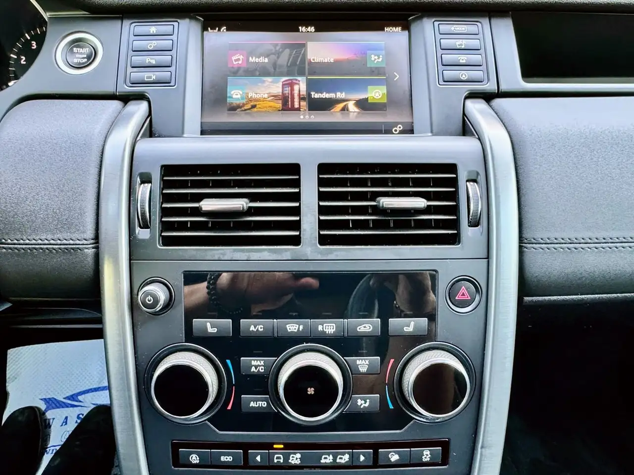 Land Rover Discovery Sport снимка Land Rover Discovery Sport
