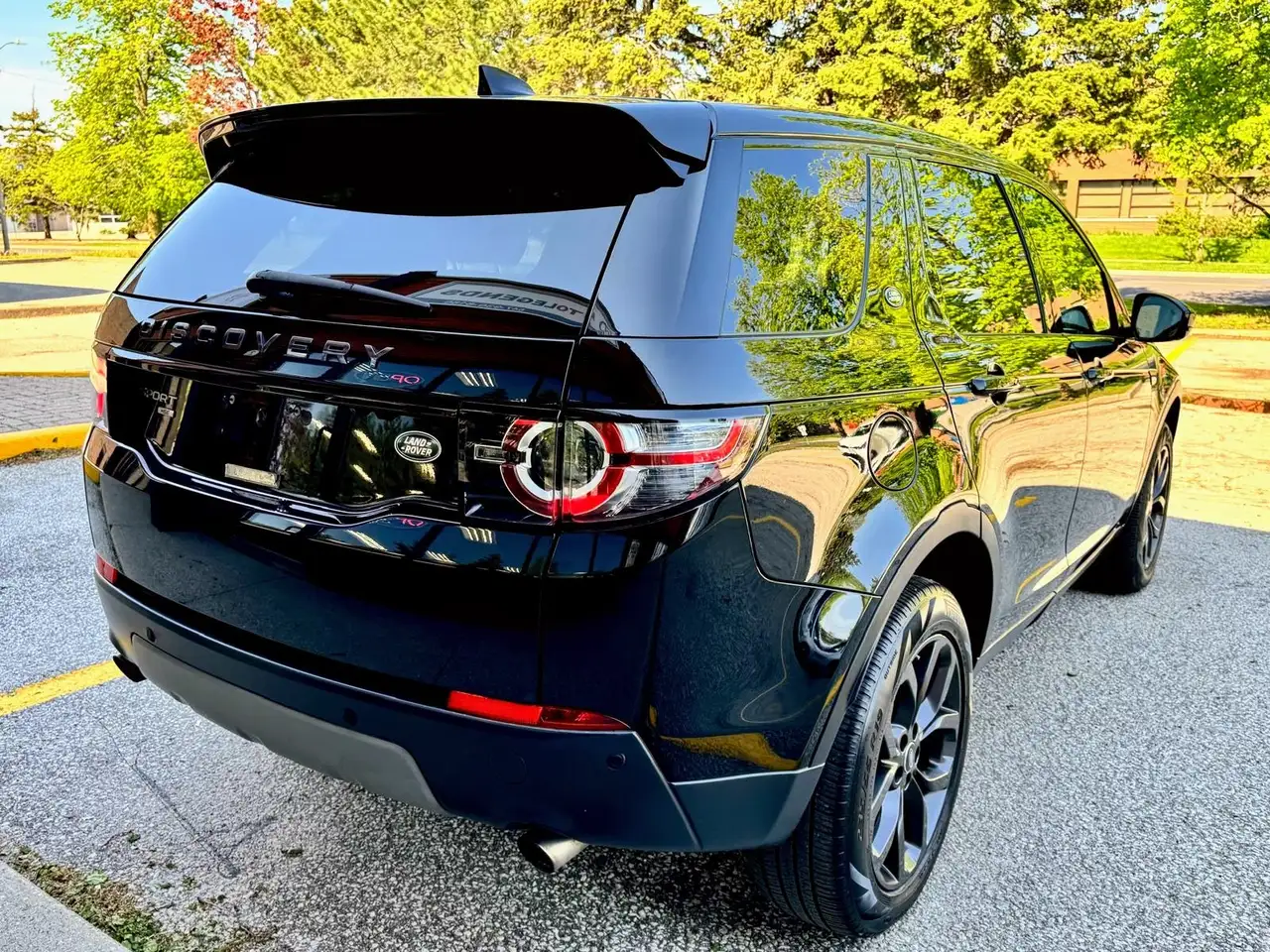 Land Rover Discovery Sport снимка Land Rover Discovery Sport