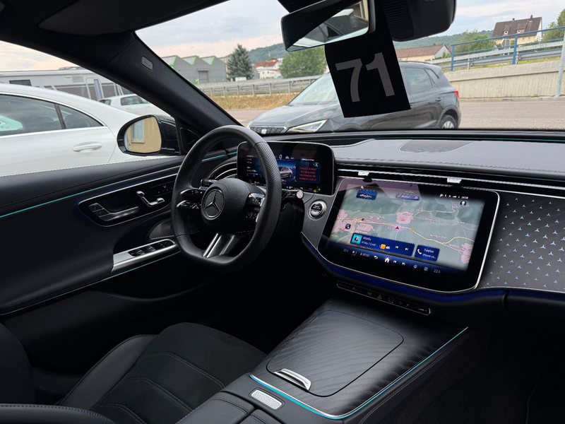 Mercedes-Benz E 220 d AMG Line Premium Pano HuD Burm 360 Digi — photo 9