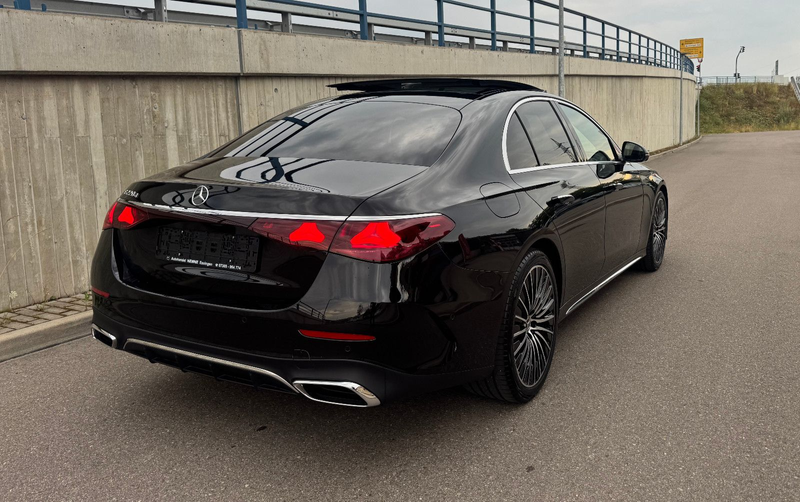 Mercedes-Benz E 220 d AMG Line Premium Pano HuD Burm 360 Digi — photo 7