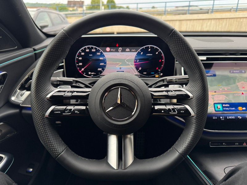 Mercedes-Benz E 220 d AMG Line Premium Pano HuD Burm 360 Digi — photo 10