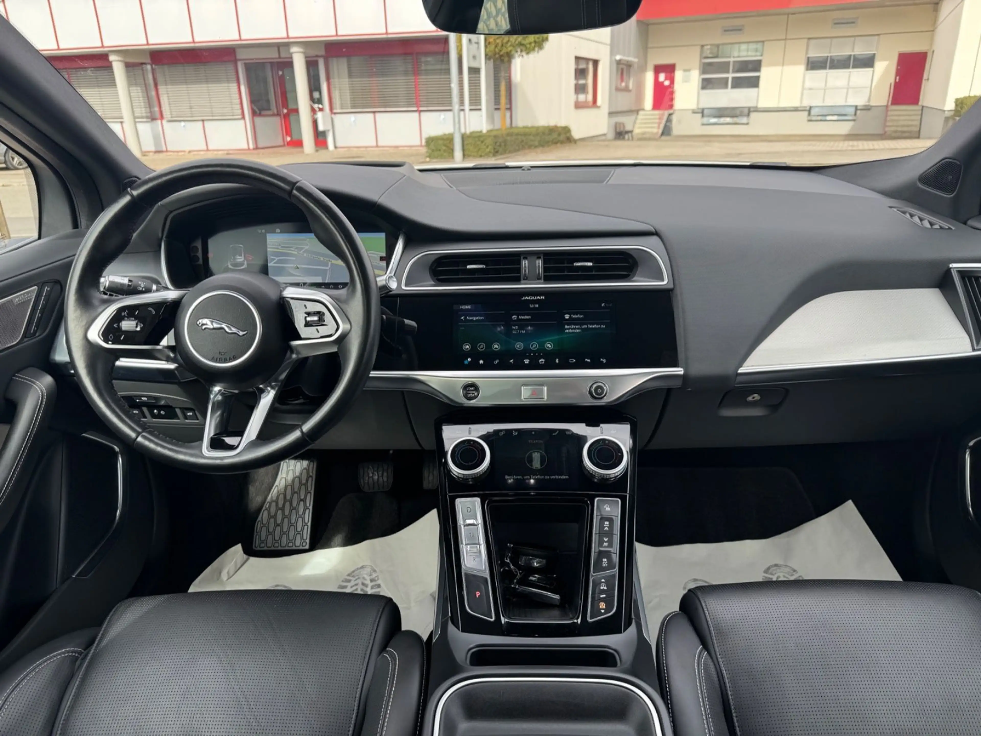 Jaguar I-Pace I-PACE HSE, Panorama,luftfederung,Leder — photo 6