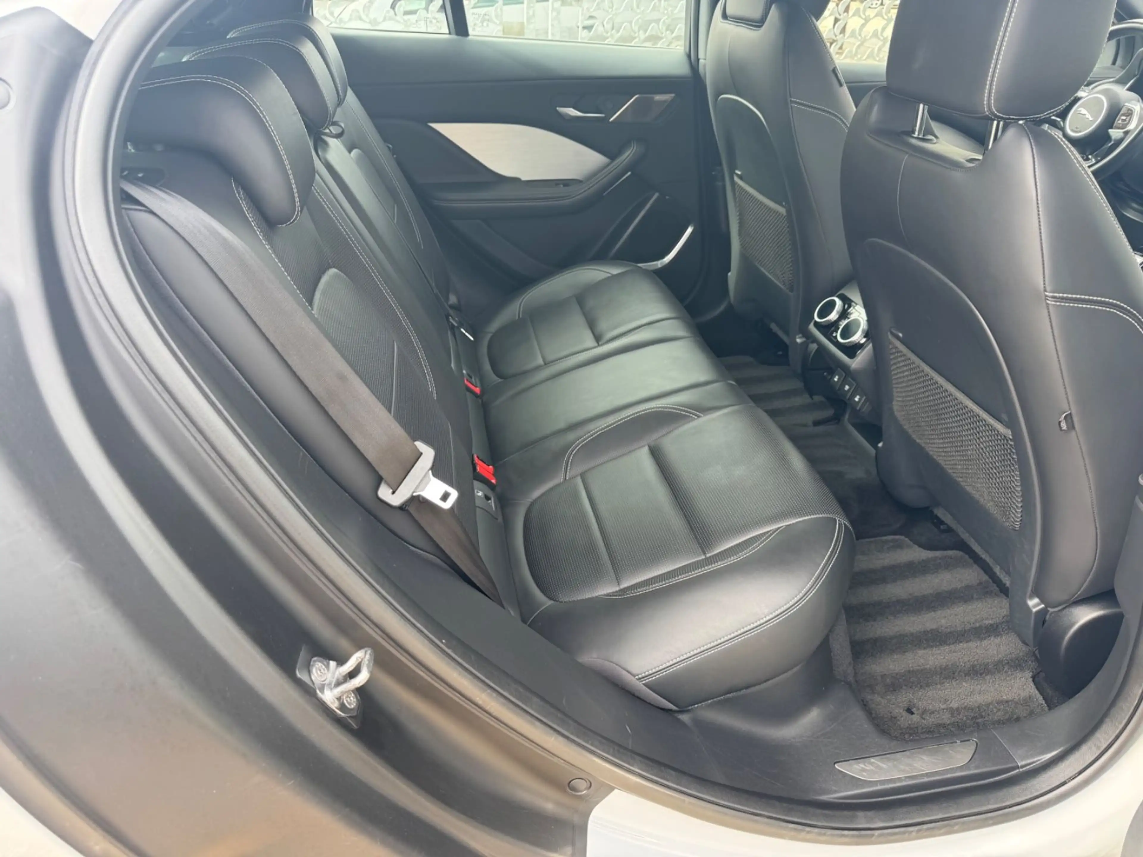 Jaguar I-Pace I-PACE HSE, Panorama,luftfederung,Leder — photo 5