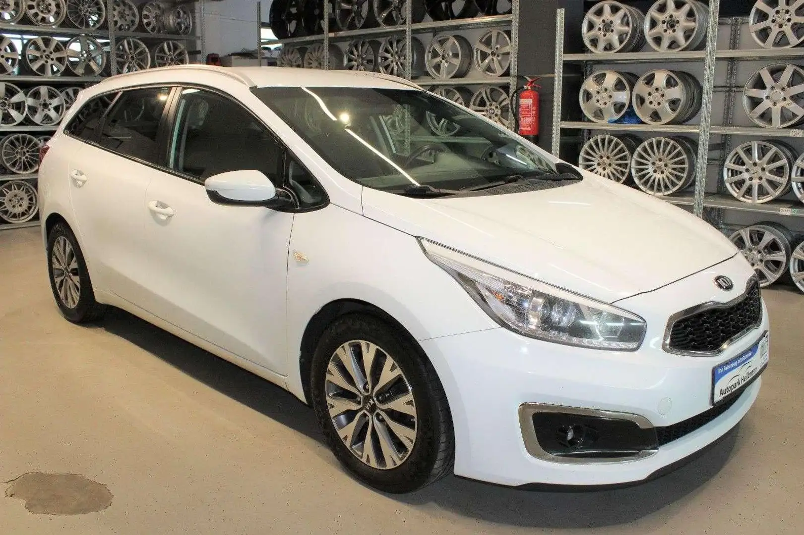 Kia Ceed / cee'd Ceed / cee d *TEMPO*SHZ*NAVI*CAM*KLIMA Blanc - 2