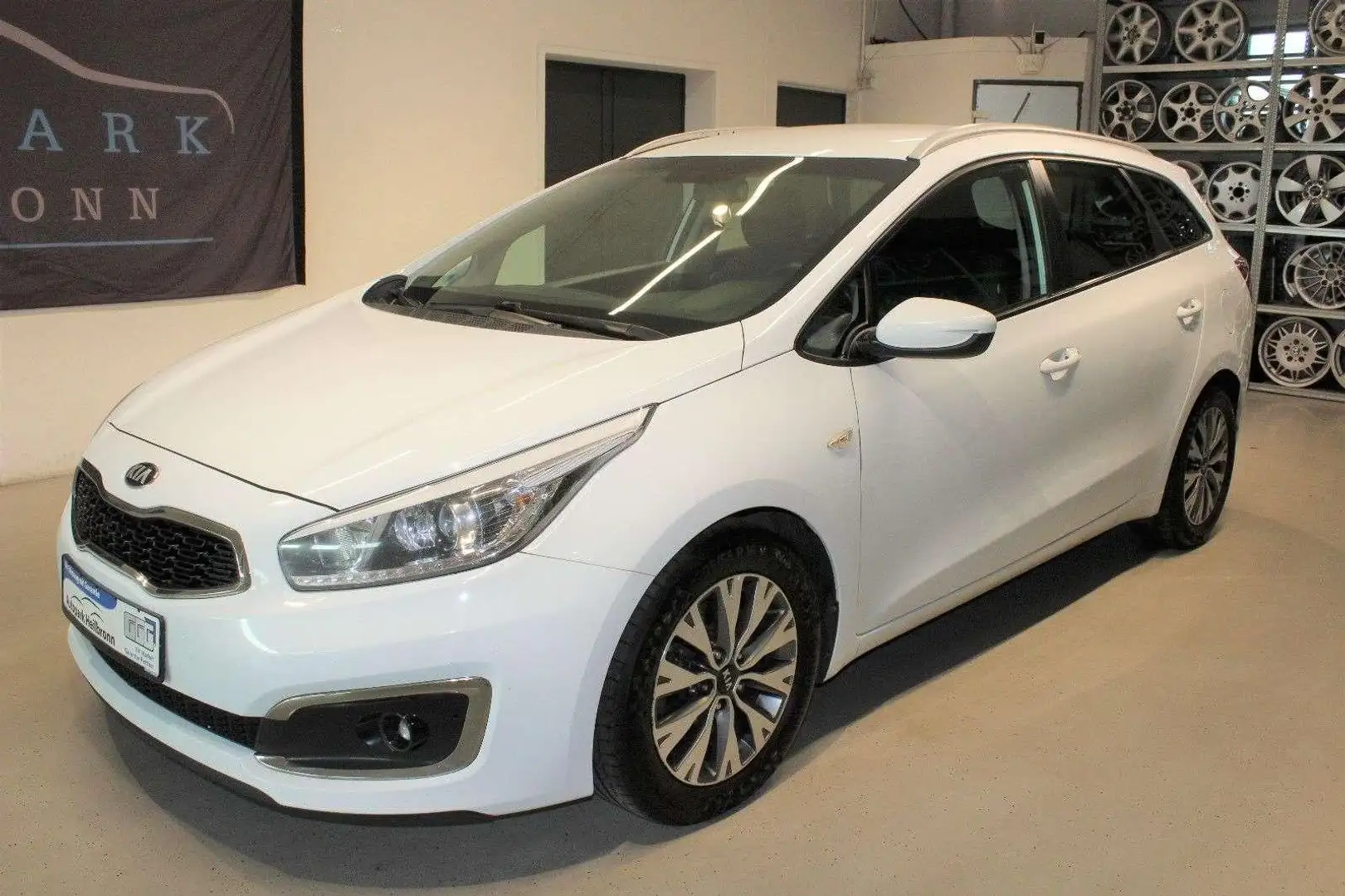 Kia Ceed / cee'd Ceed / cee d *TEMPO*SHZ*NAVI*CAM*KLIMA Blanc - 1