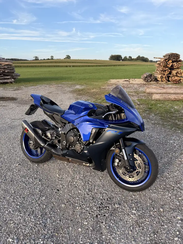Yamaha YZF-R1