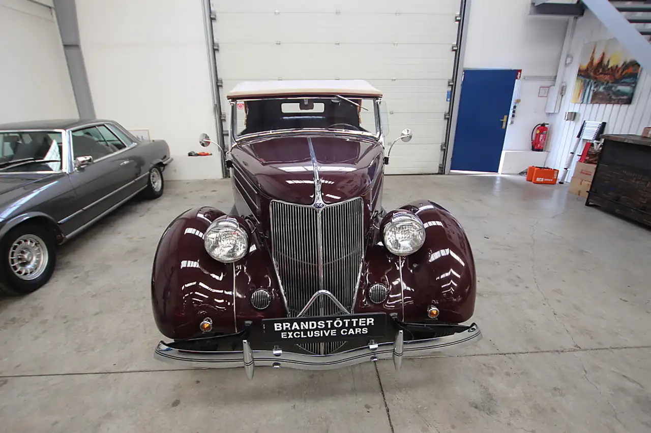 Ford V8/ 68 Deluxe Phaeton Cabrio, foto 9