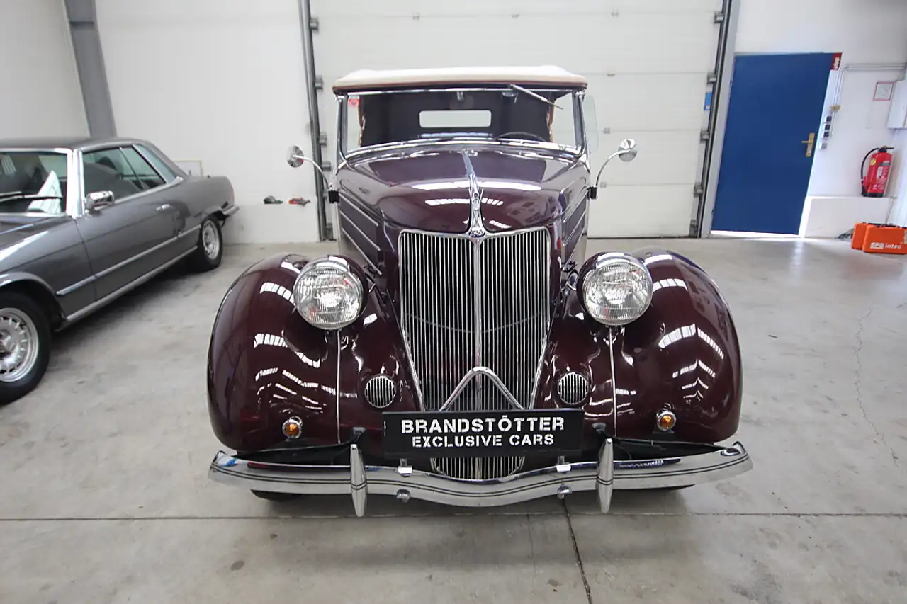 Ford V8/ 68 Deluxe Phaeton Cabrio, foto 10
