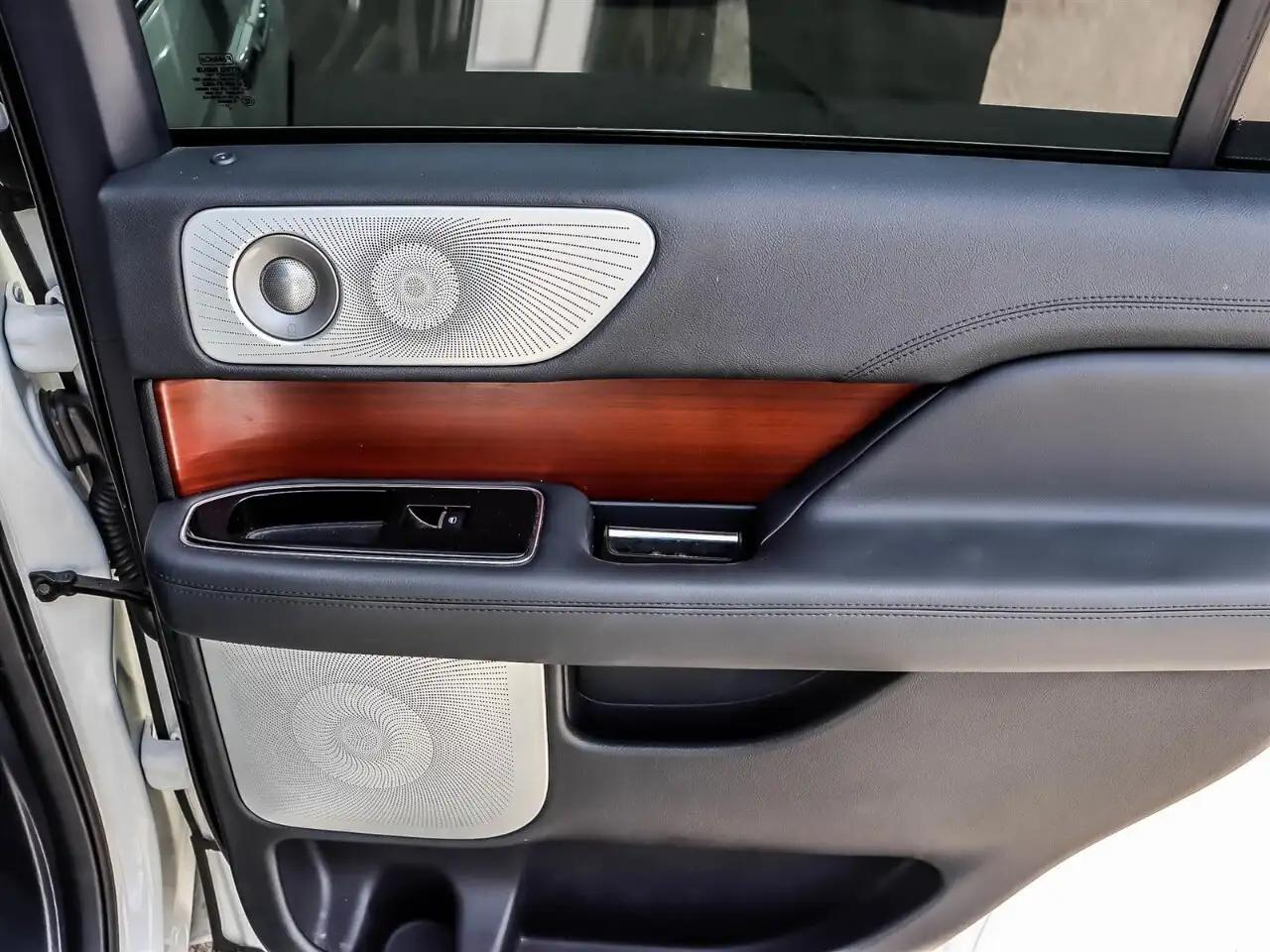 Lincoln Navigator снимка Lincoln Navigator